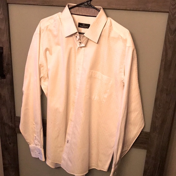 New Bugatchi Uomo Button Down in Size XL - Picture 1 of 9